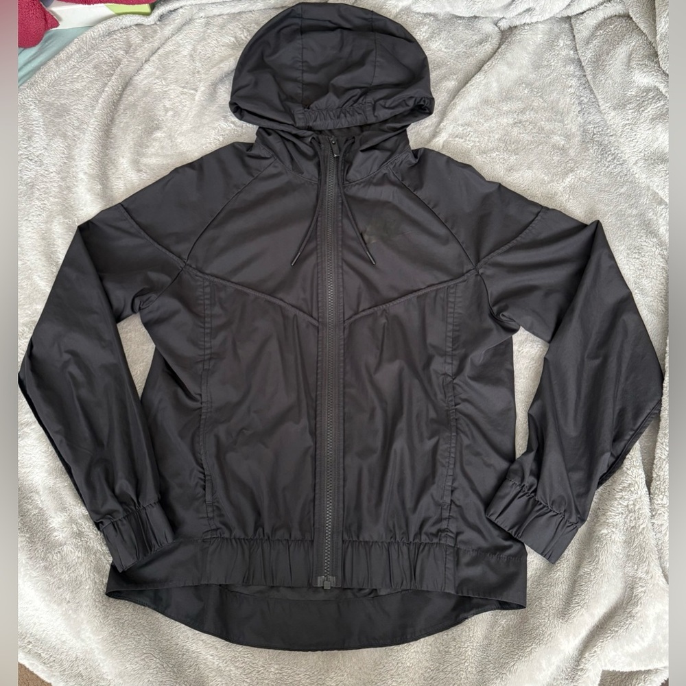 Nike Sportswear Windrunner, Small.